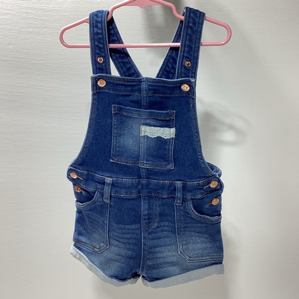 BCBG Girls Overall Jean Shorts Size  5